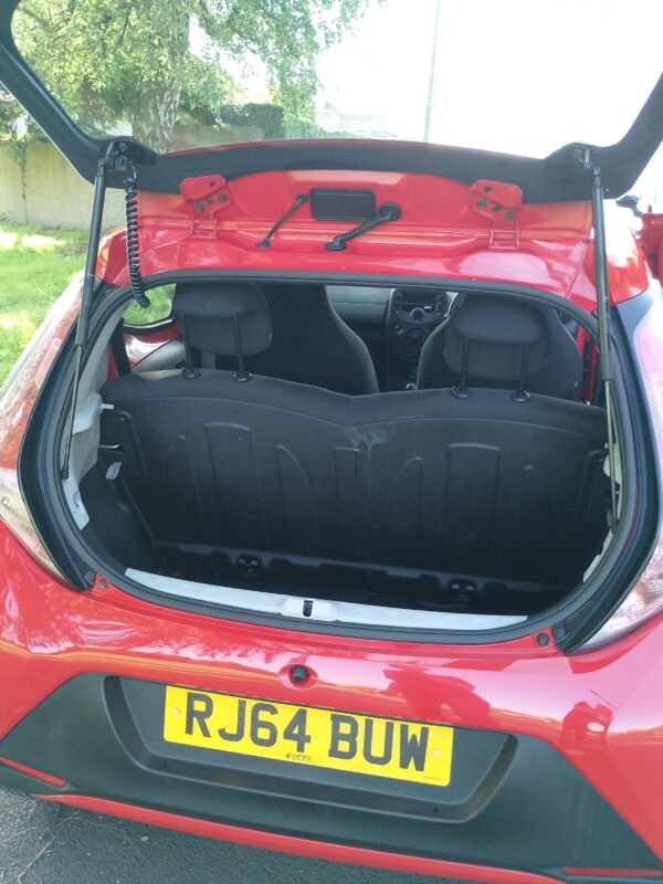 Toyota Aygo x vvt-i 5 door hatchback 2015 in red - Image 19