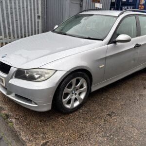Bmw 320d SE Estate car in silver / spares or repair and sold as seen / MOT work required